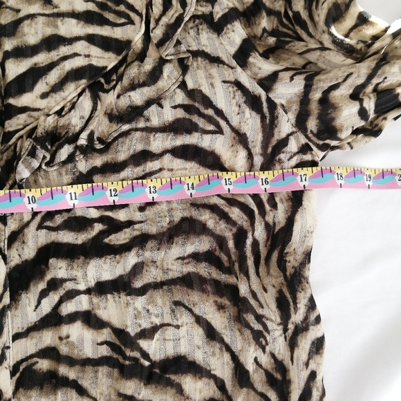 Ba&sh Tiger Print Ruffle Accent Button Up Blouse with Half Sleeves Ba&Sh 0 XS - Picture 14 of 17